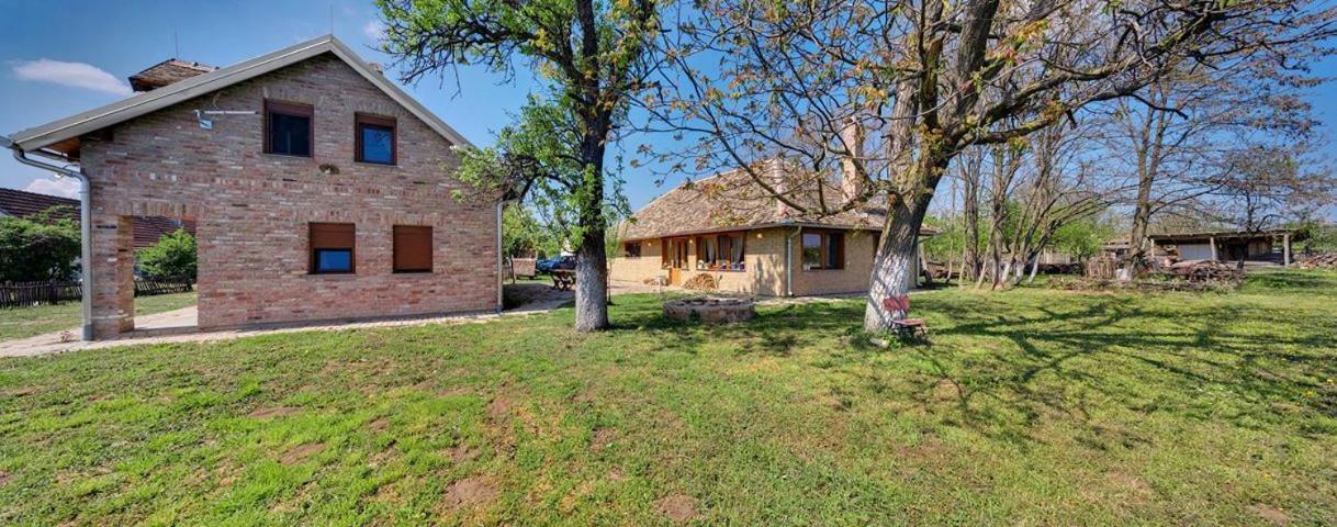 Bed and Breakfast Sobe Kod Baje - Baranjska Kuca Karanac Esterno foto