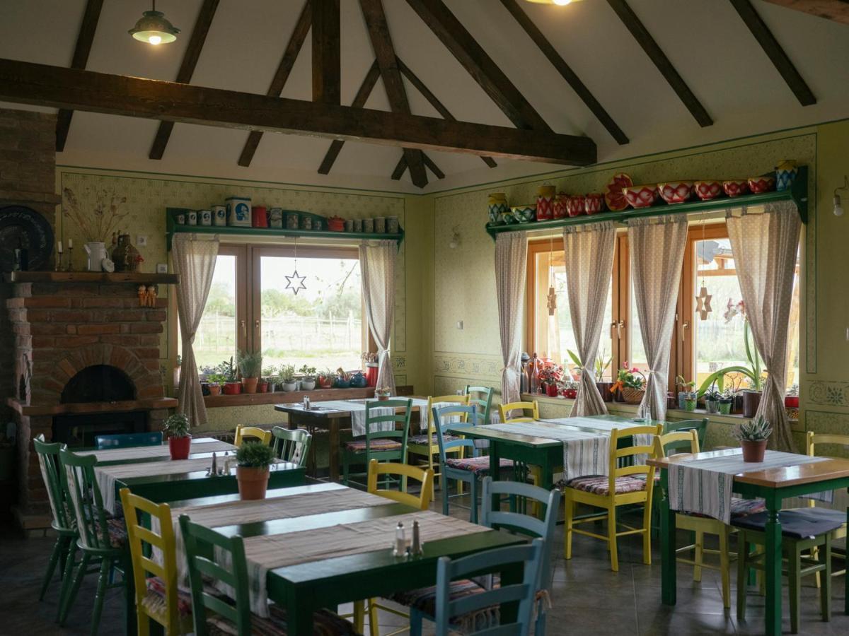 Bed and Breakfast Sobe Kod Baje - Baranjska Kuca Karanac Esterno foto
